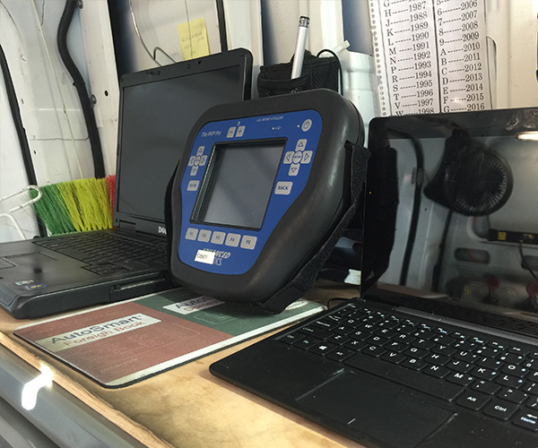 automotive locksmith, residential locksmith, commercial locksmith, safe locksmith, car and truck lockouts, auto key rekeying, New Orleans Gretna Terrytown, locksmith, Lock, key